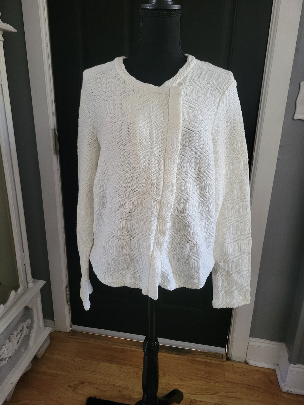 Ann Taylor White Textured Button-Front Cardigan - Picture 2 of 4